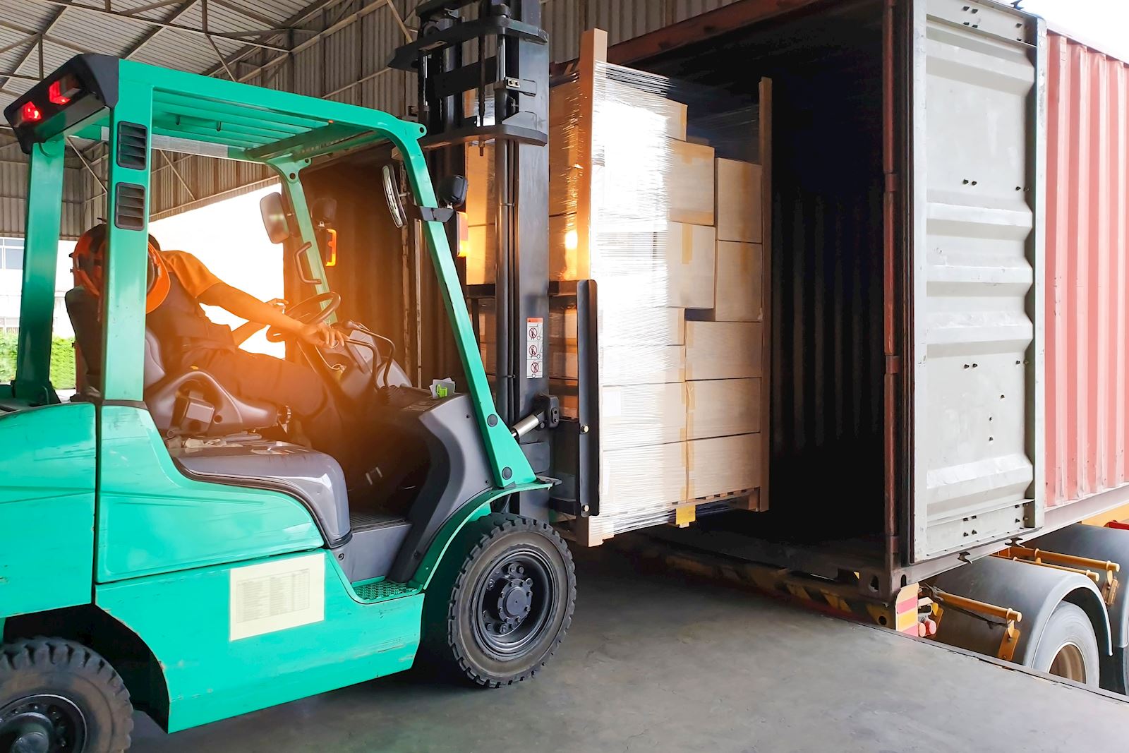 Loading Truck with LTL Freight